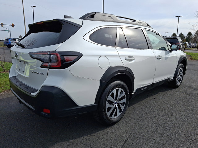 Certified 2025 Subaru Outback Premium AWD/4WD image 7