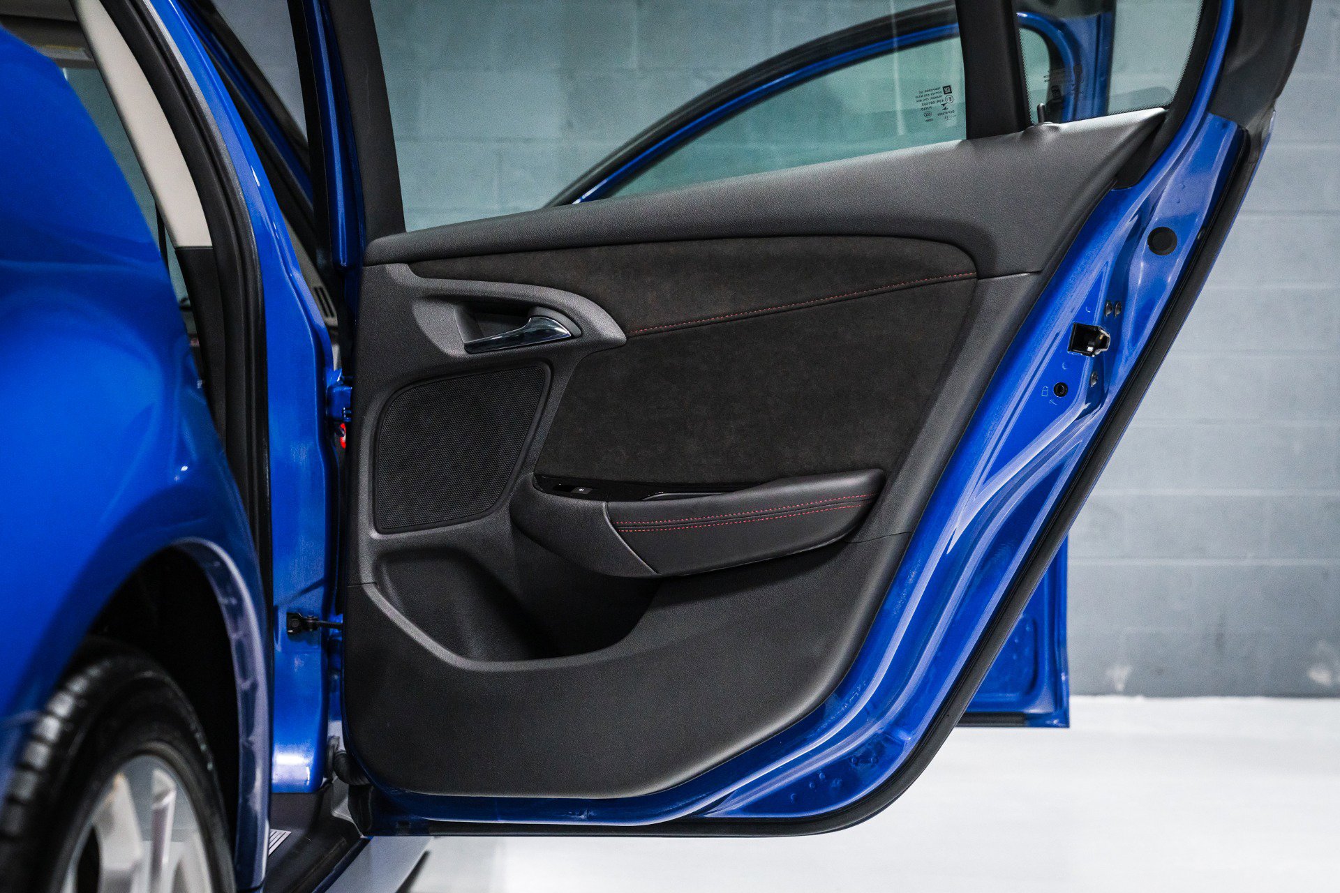 Used 2016 Chevrolet SS image 36