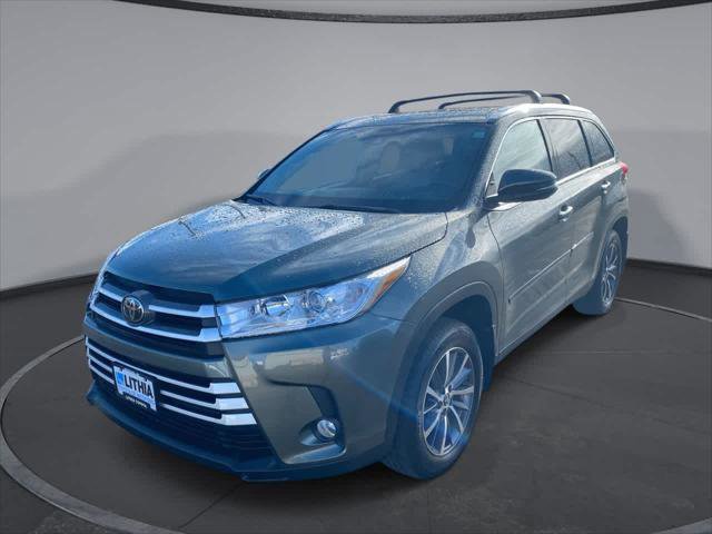 Certified 2019 Toyota Highlander XLE image 1