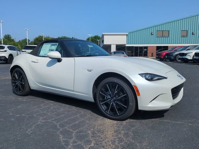 New 2026 MAZDA MX-5 Miata Grand Touring RWD image 2