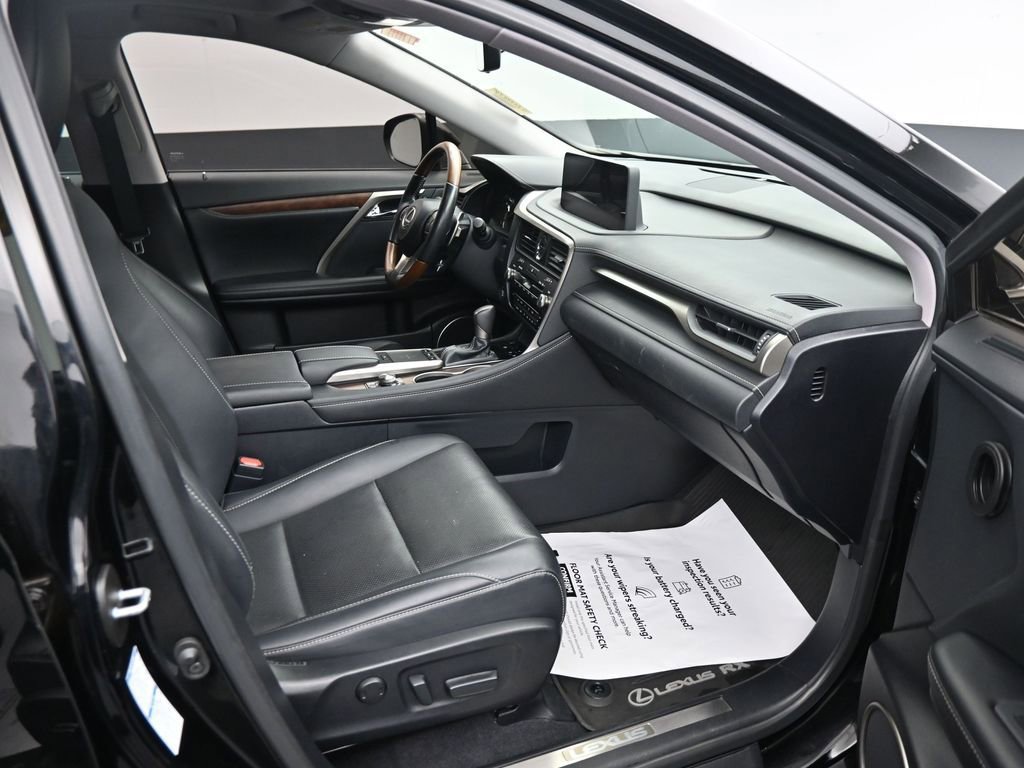 Used 2020 Lexus RX 350L Premium w/ Premium Package image 12