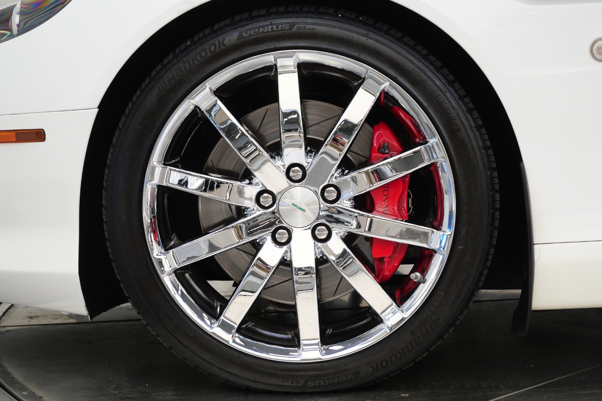 Used 2008 Aston Martin DB9 Volante RWD image 10