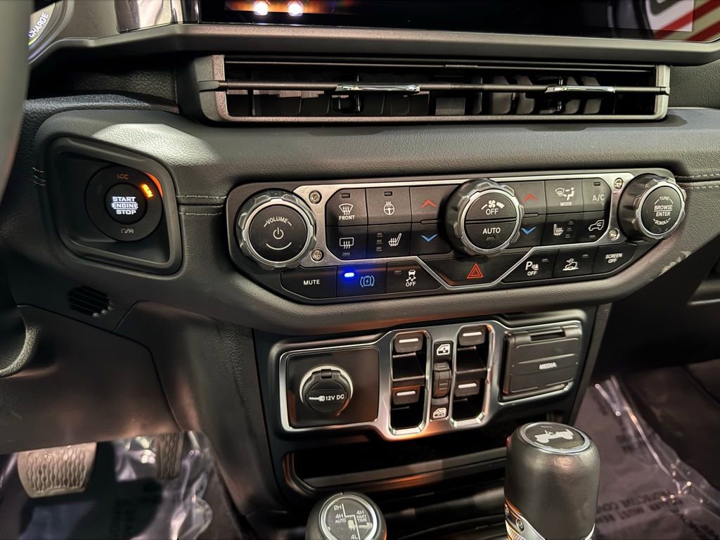 Used 2024 Jeep Wrangler High Altitude image 15