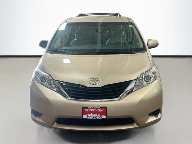 Used 2014 Toyota Sienna LE FWD image 4