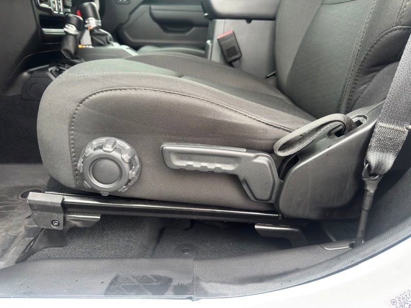 Used 2022 Jeep Wrangler Willys image 12