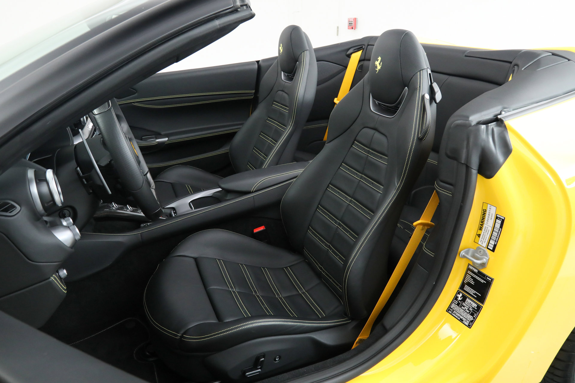 Certified 2023 Ferrari Portofino M image 5