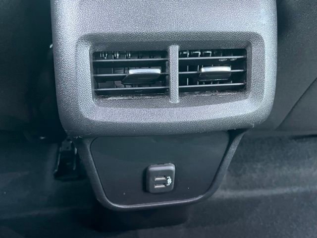 Used 2024 Chevrolet Equinox LT image 24