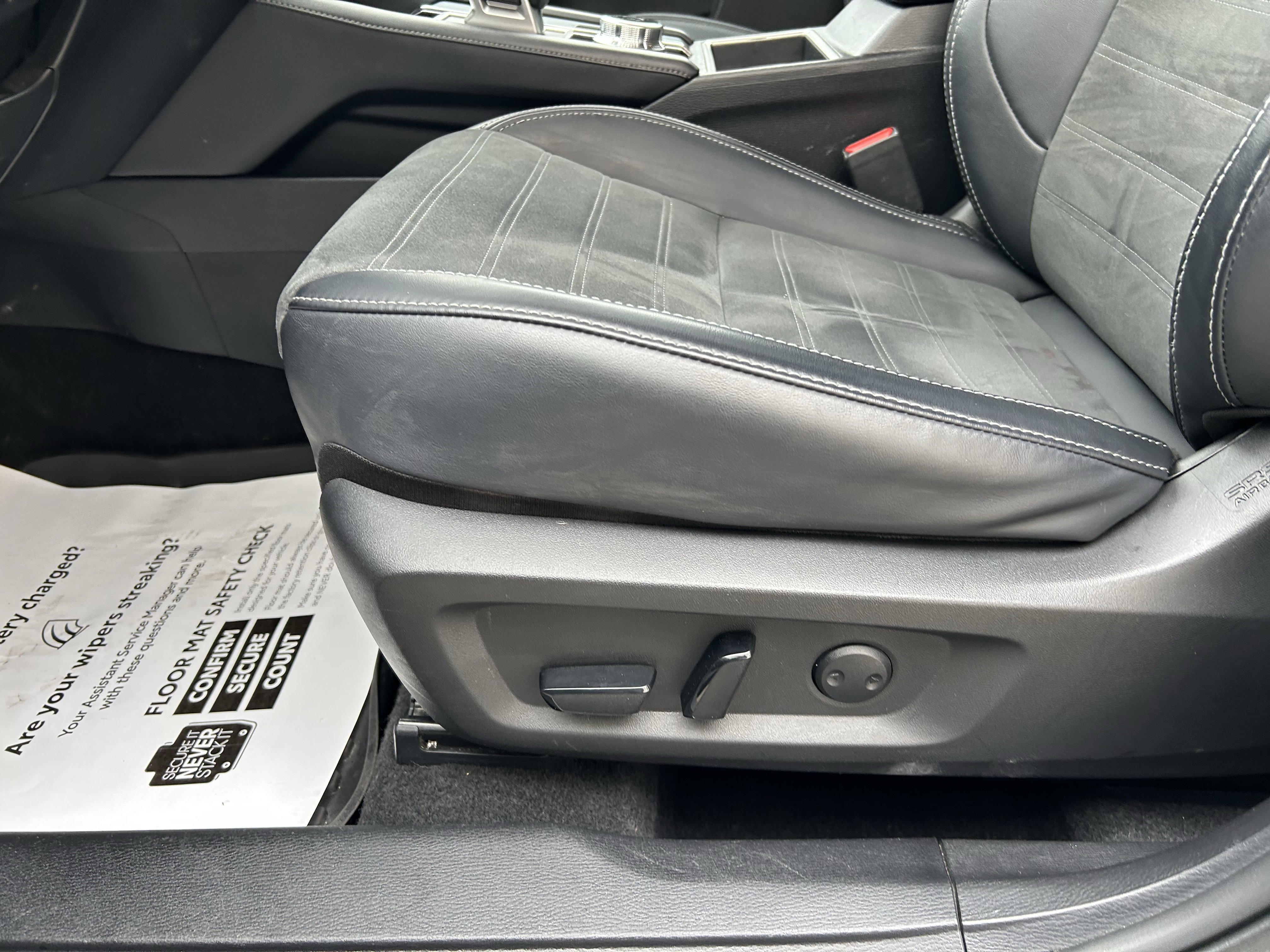 Used 2024 Mitsubishi Outlander SE image 14