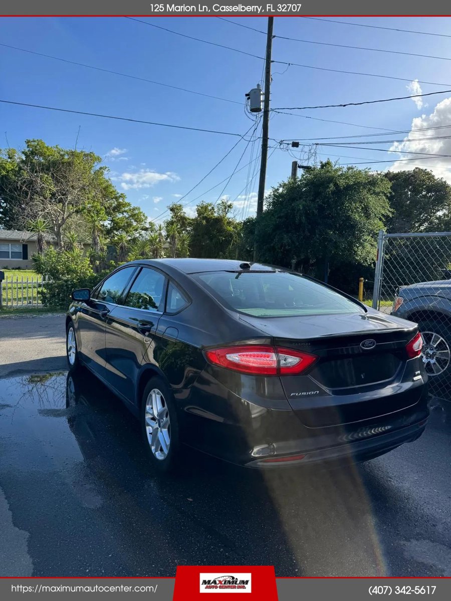 Used 2013 Ford Fusion SE image 4
