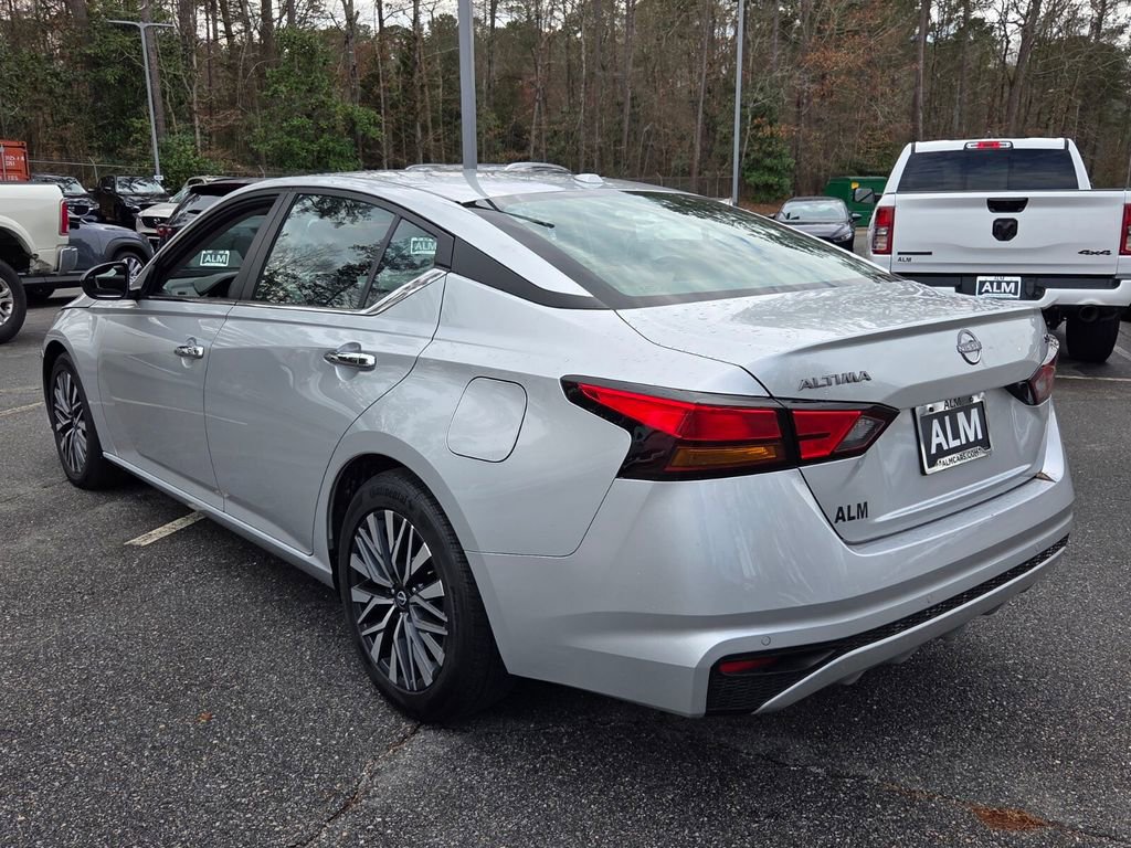 Used 2024 Nissan Altima 2.5 SV image 8