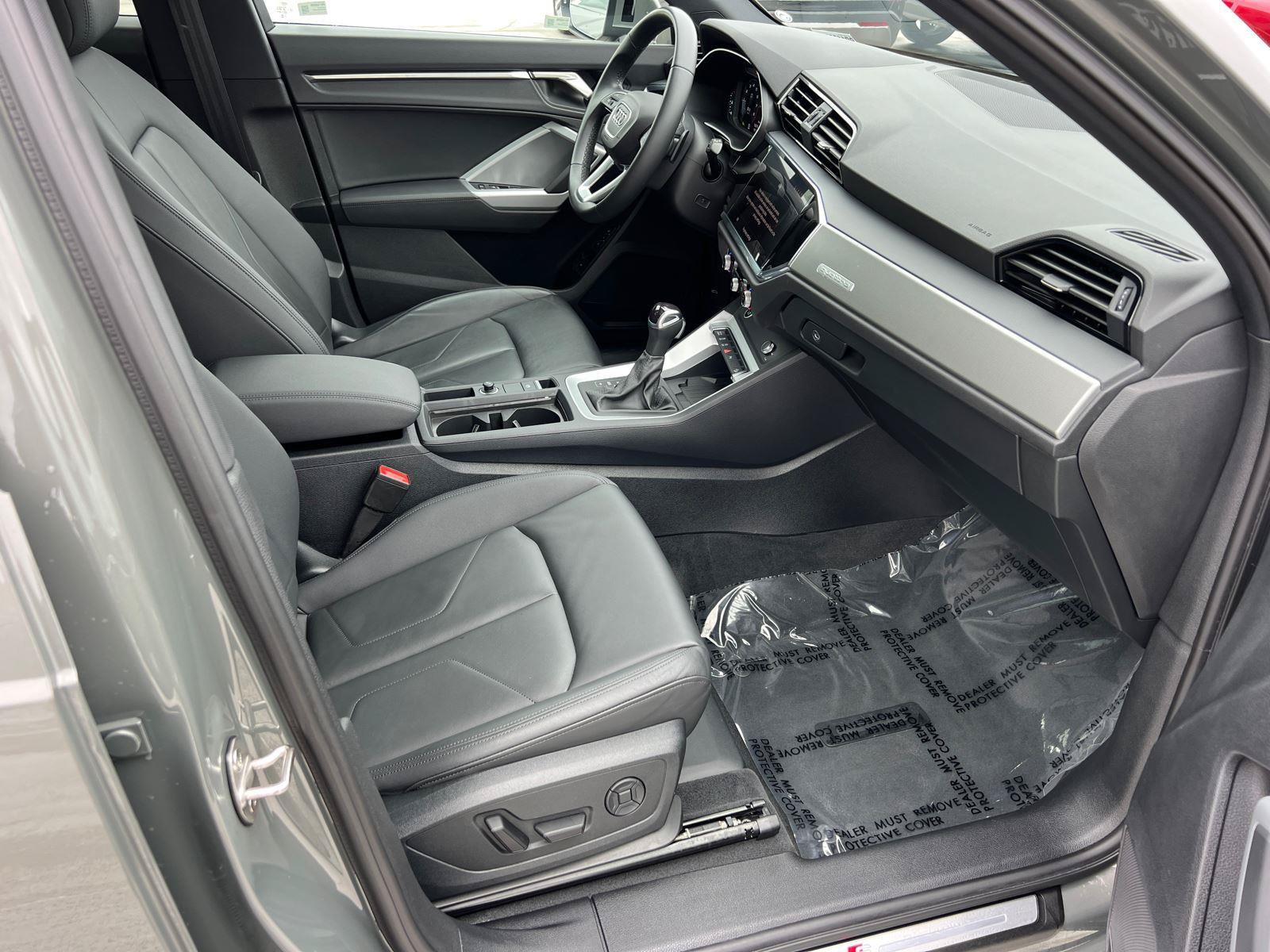 Used 2024 Audi Q3 2.0T Premium Plus w/ Premium Plus Package AWD/4WD image 13