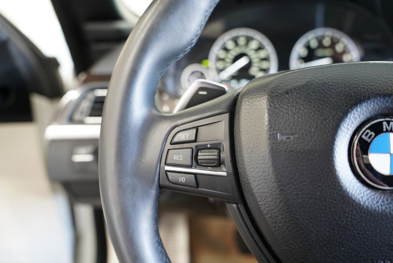 Used 2013 BMW 640i Convertible image 21