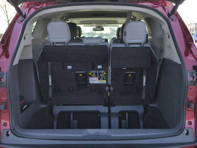 Certified 2024 Toyota Sienna XLE image 17