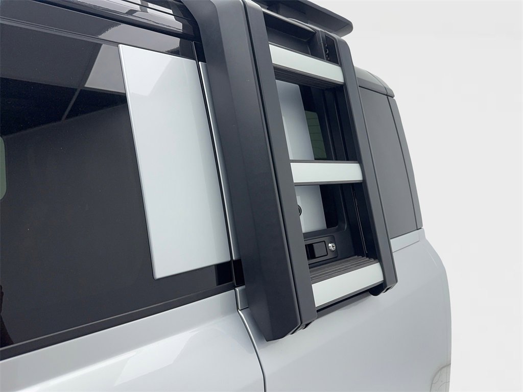 Used 2022 Land Rover Defender 110 X image 14