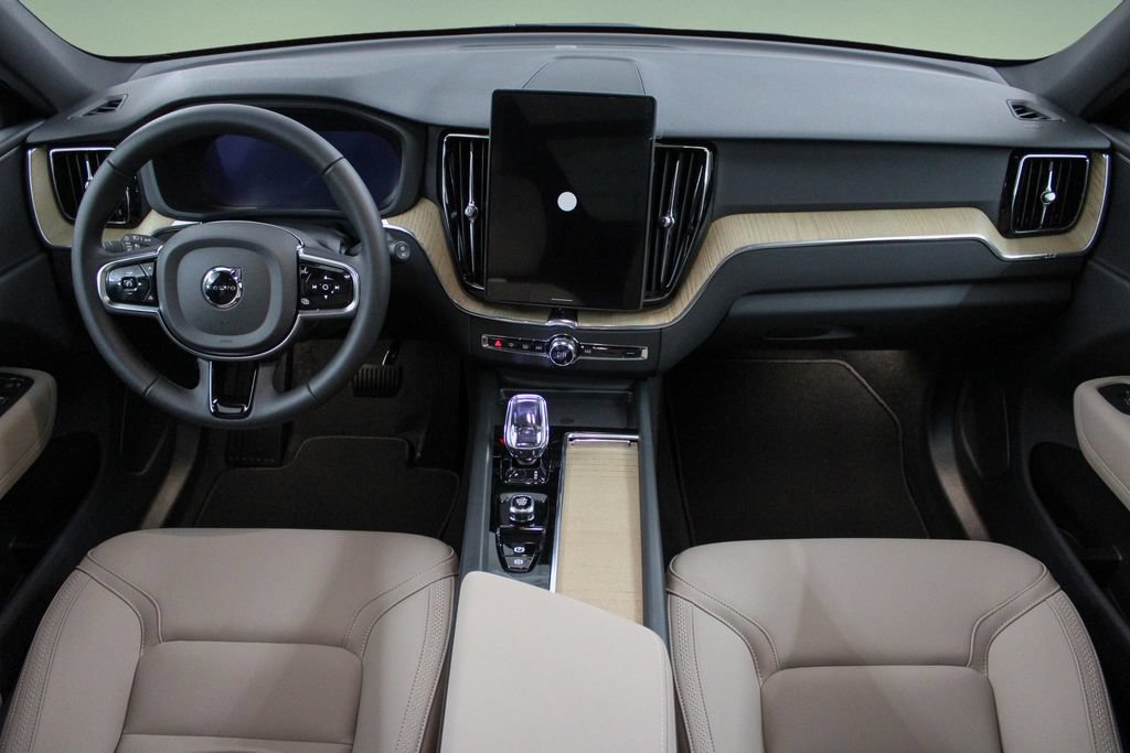 New 2026 Volvo XC60 B5 Core AWD/4WD image 19