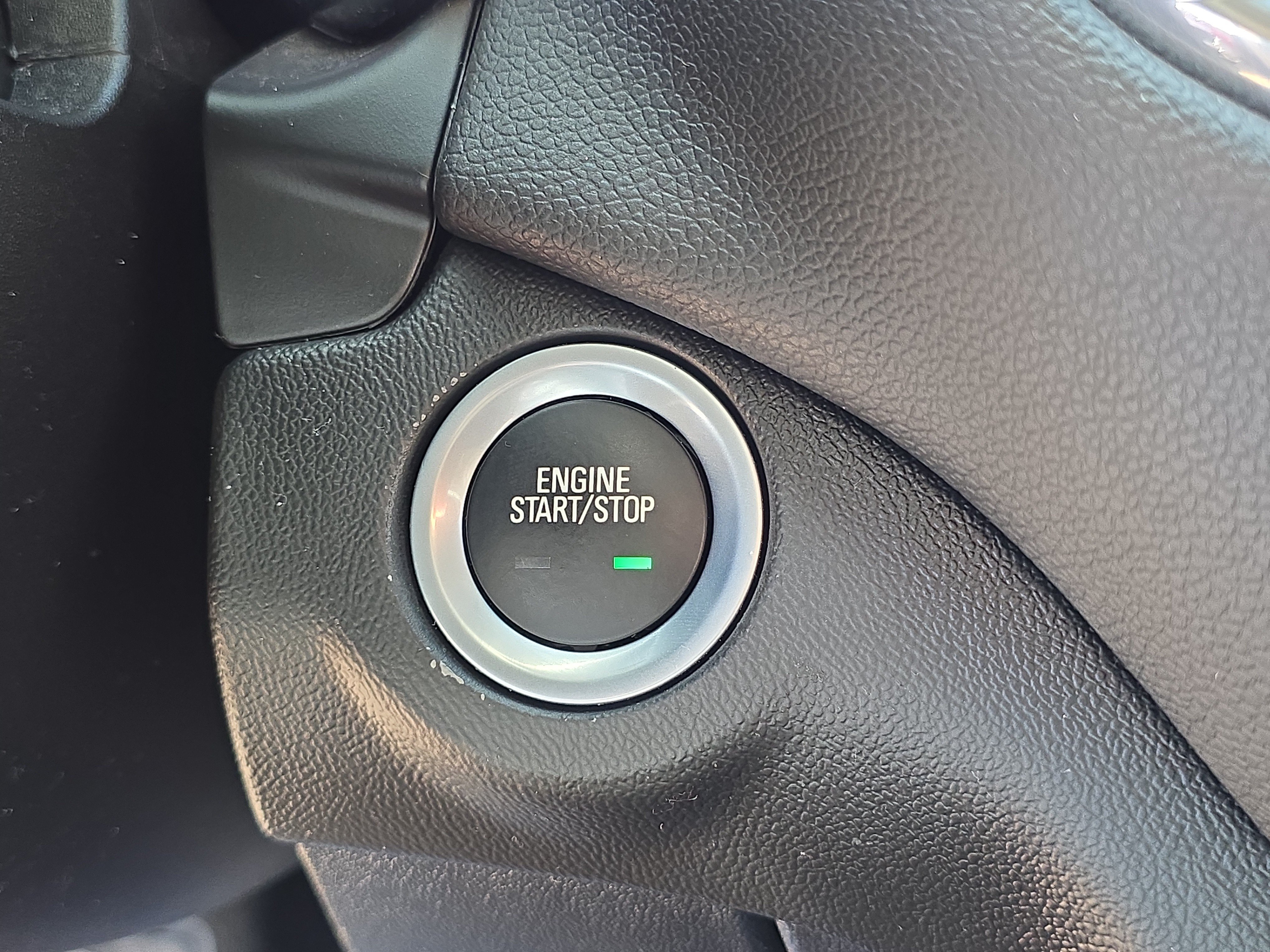 Used 2018 Chevrolet Equinox LT FWD image 27