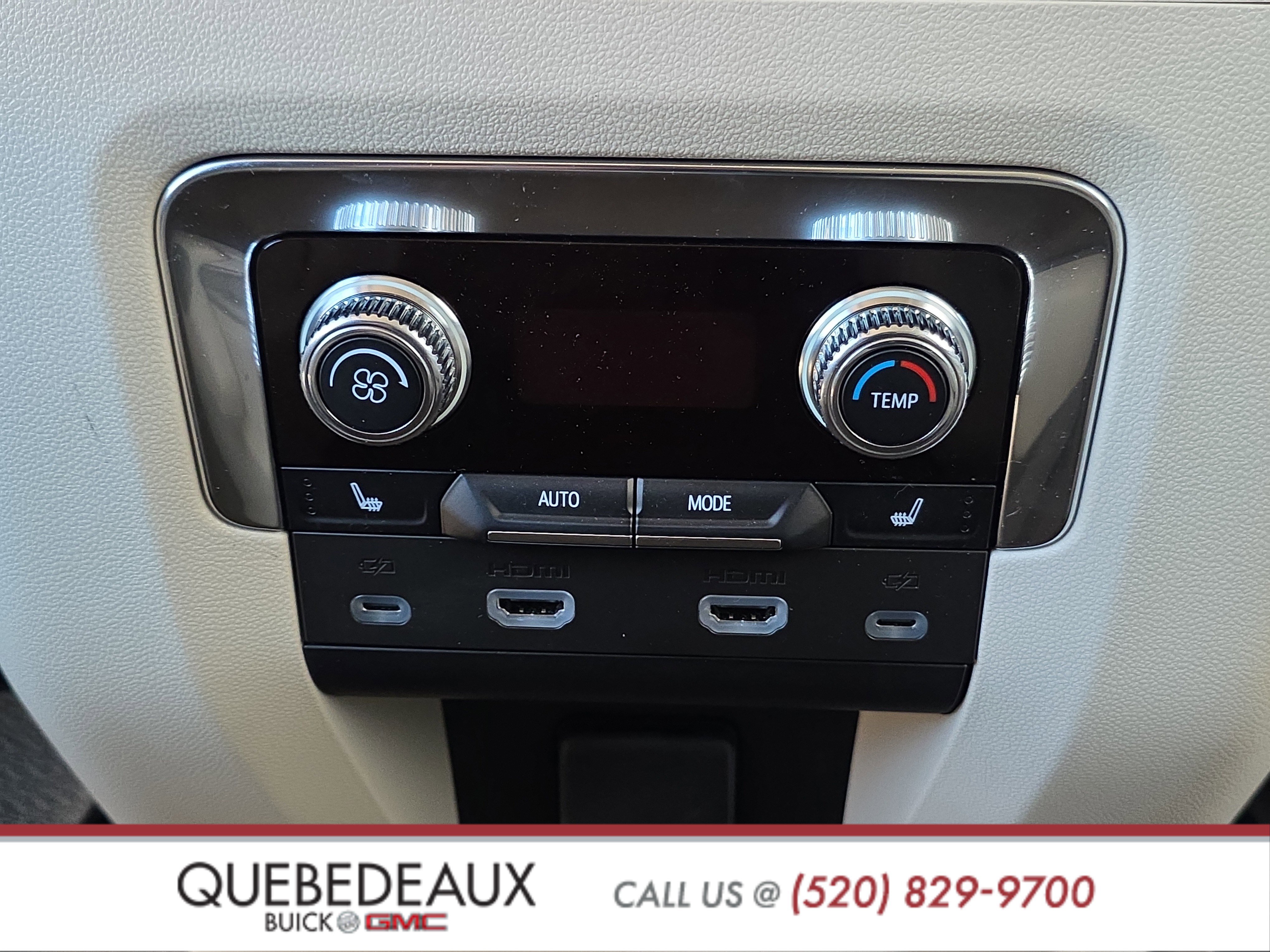 Used 2024 GMC Yukon Denali w/ Denali Reserve Package image 37