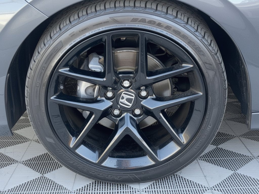 Used 2023 Honda Civic Sport image 13