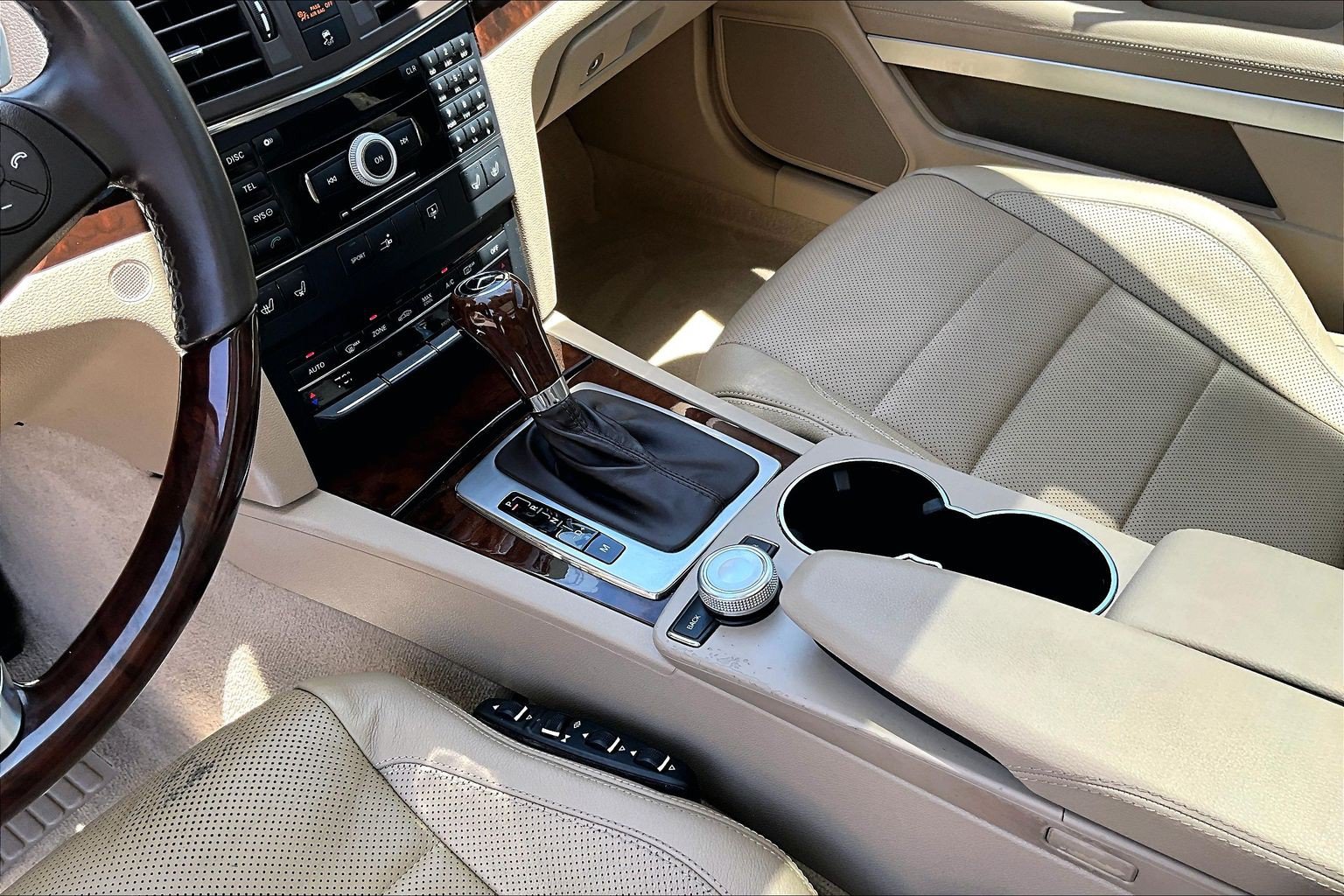 Used 2010 Mercedes-Benz E 550 Coupe w/ Premium 2 Pkg image 13