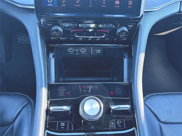 Used 2023 Jeep Grand Cherokee Overland image 18