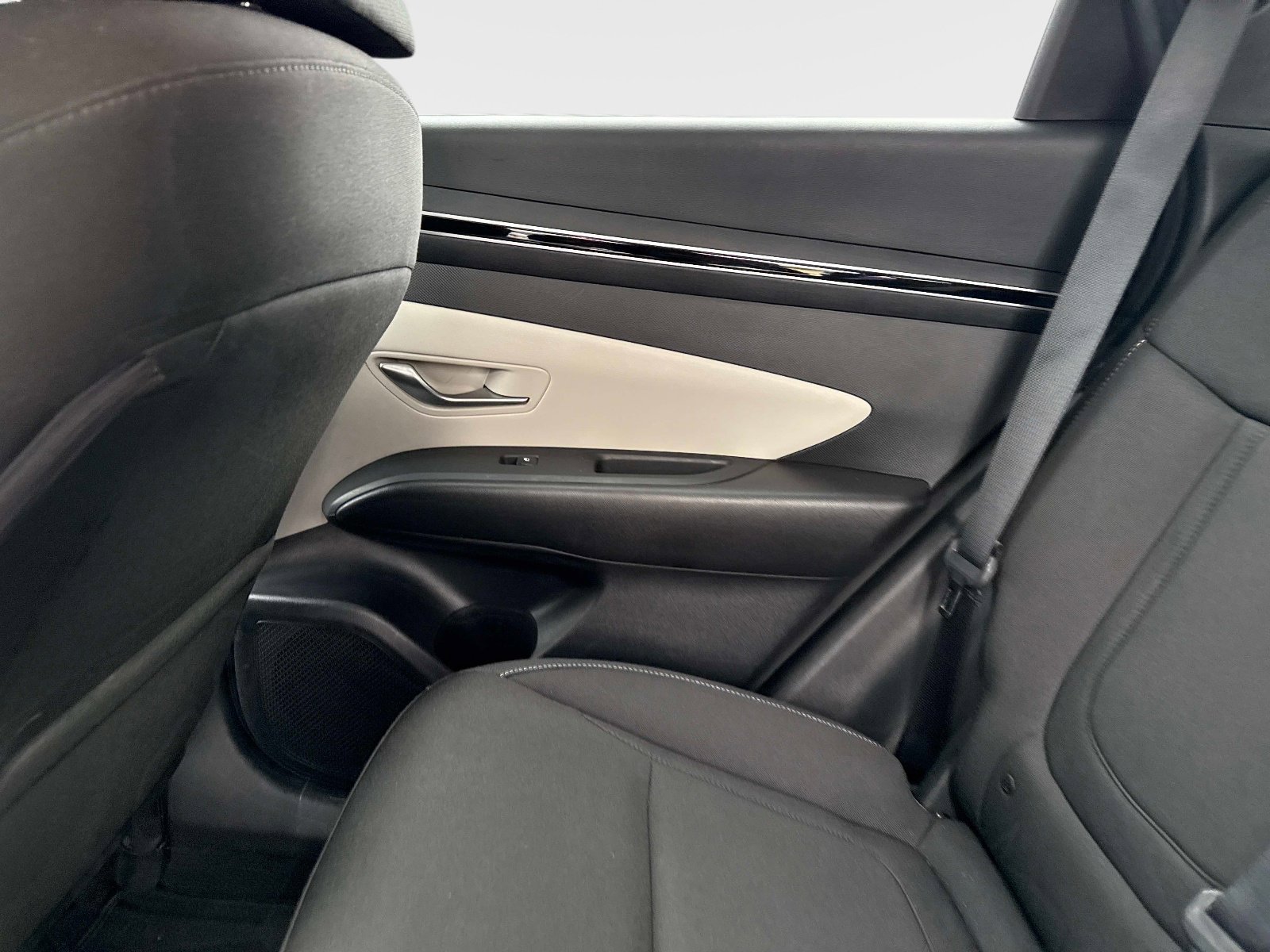 Used 2022 Hyundai Tucson SEL w/ Cargo Package image 16