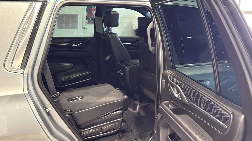 Used 2024 GMC Yukon Denali w/ Denali Reserve Package image 15