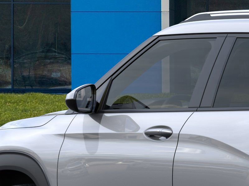 New 2026 Chevrolet TrailBlazer LT w/ LT Cold Weather Package FWD image 19