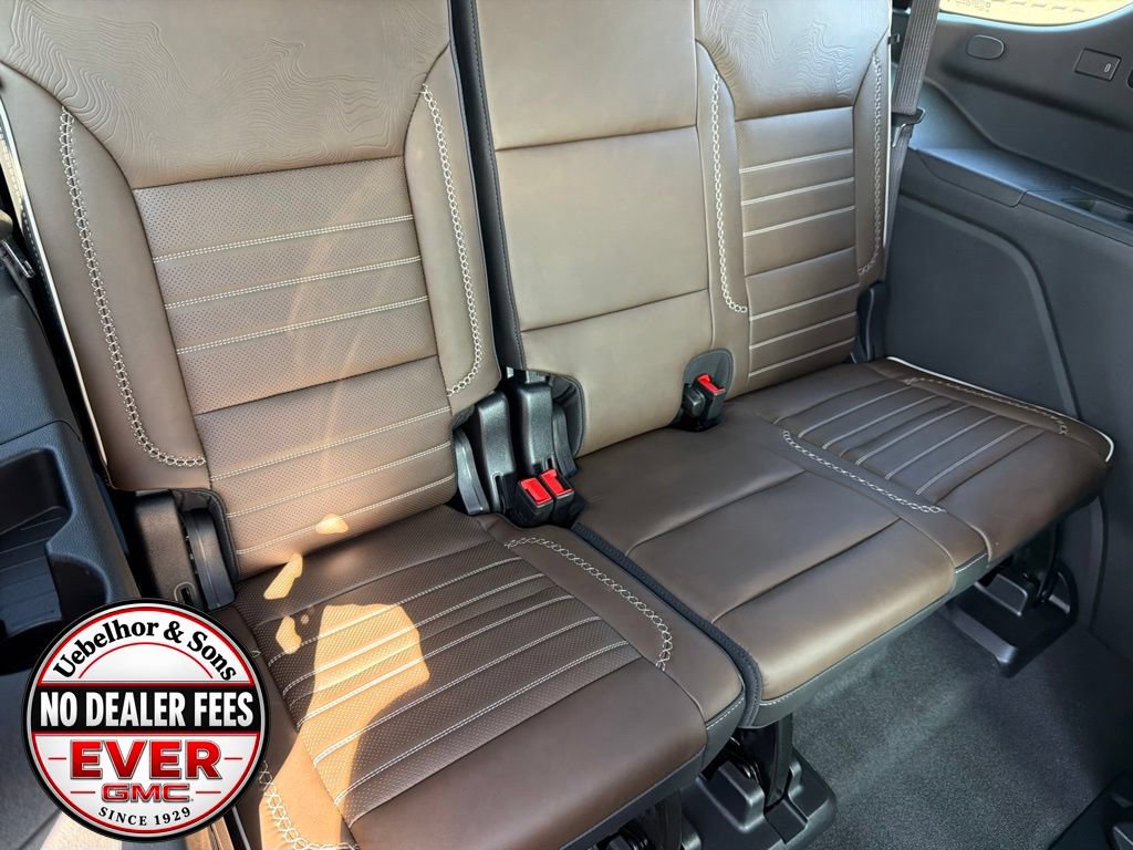 New 2026 GMC Yukon Denali Ultimate AWD/4WD image 11