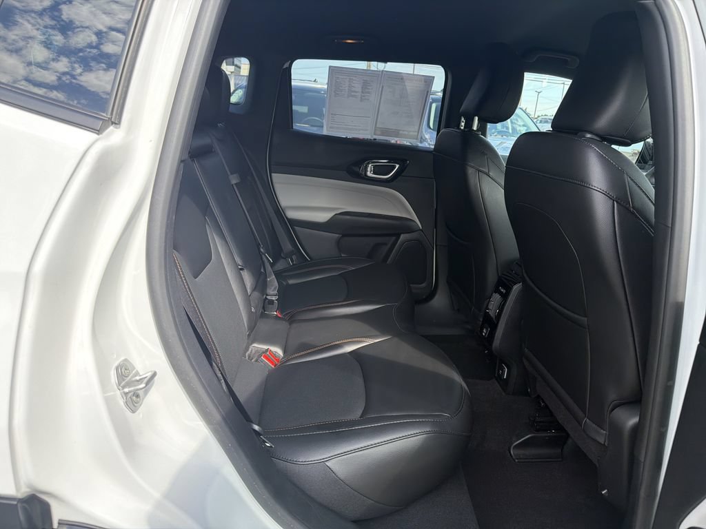 Used 2023 Jeep Compass Limited AWD/4WD image 17
