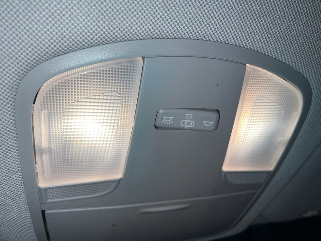 Used 2020 Hyundai Elantra SEL image 24