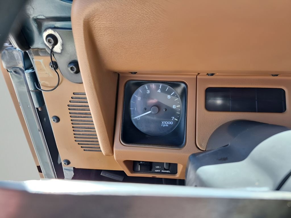 Used 1995 Jeep Wrangler S AWD/4WD image 24