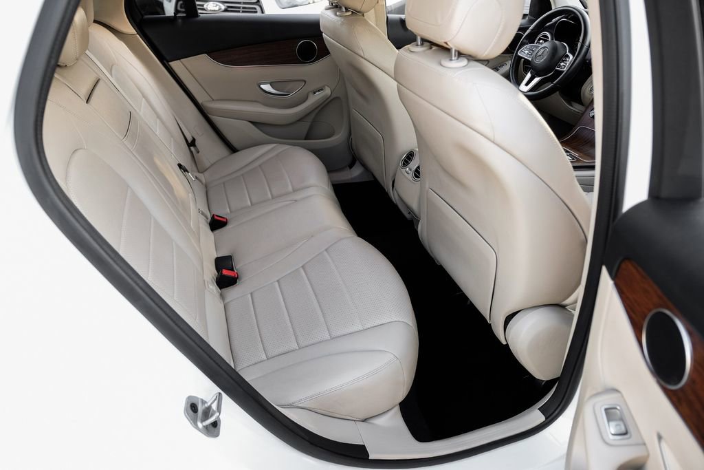 Used 2022 Mercedes-Benz GLC 300 w/ Premium Package Lite image 39