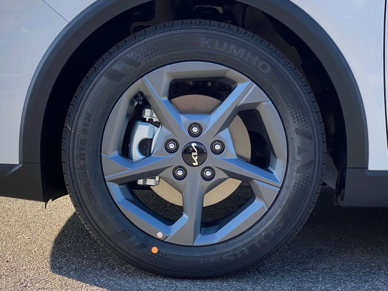 New 2026 Kia K4 LXS image 9