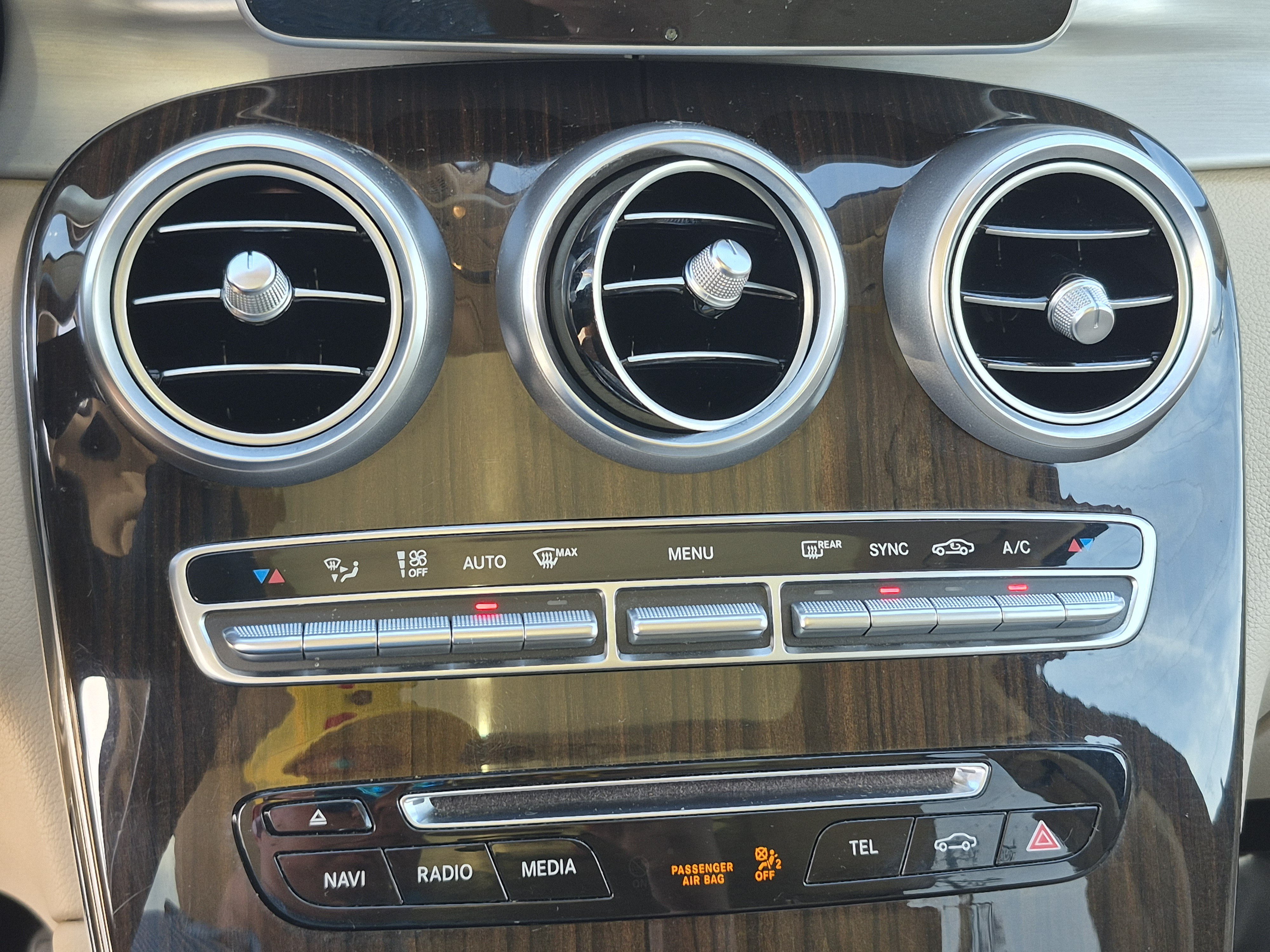 Used 2017 Mercedes-Benz GLC 300 image 26