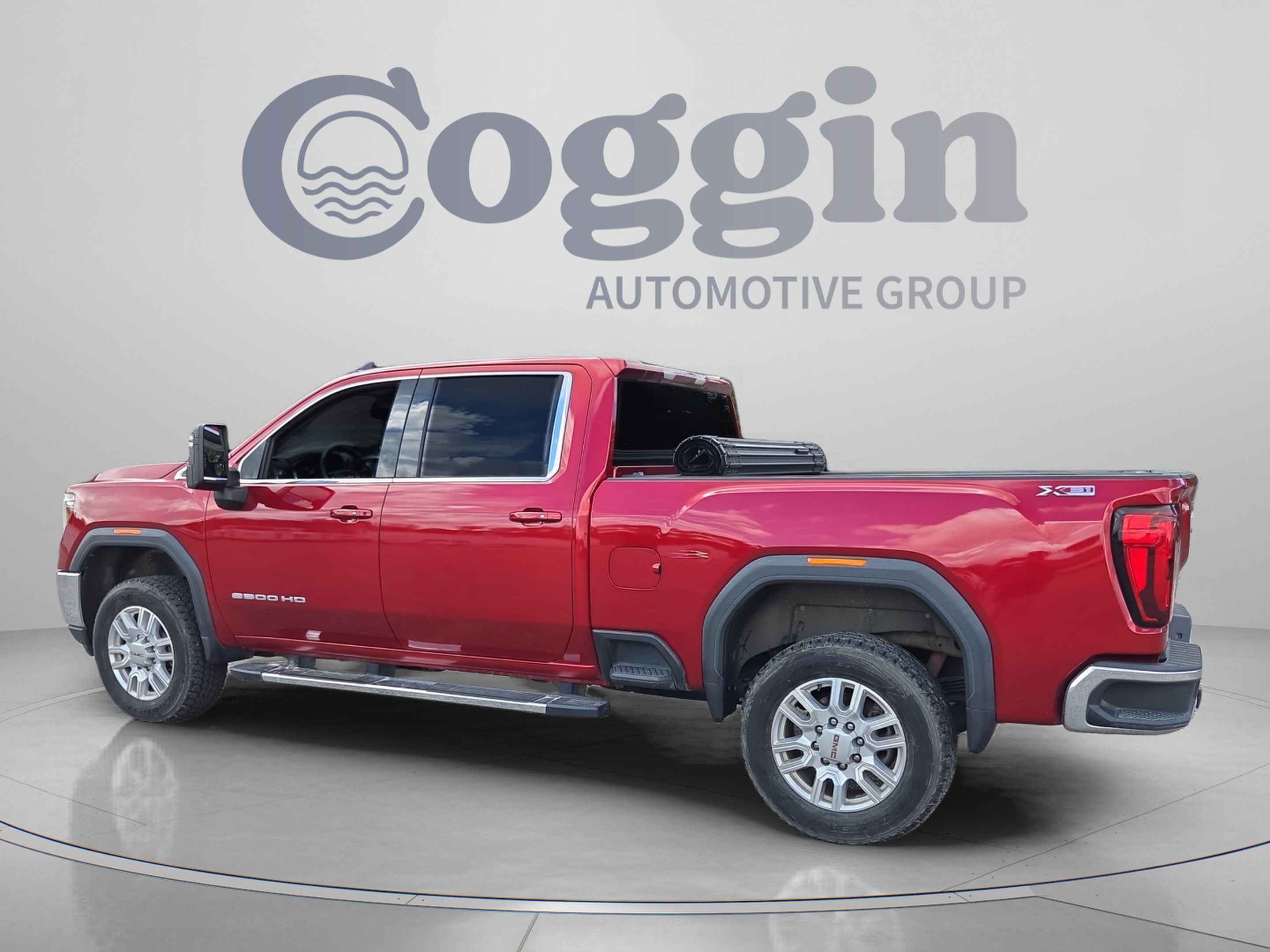 Used 2021 GMC Sierra 2500 SLE w/ SLE Value Package; AWD/4WD image 3