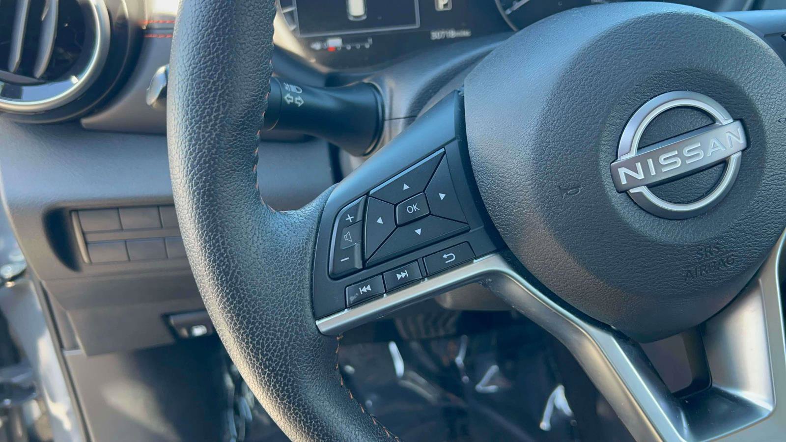 Used 2023 Nissan Kicks SR w/ SR Premium Package FWD image 22