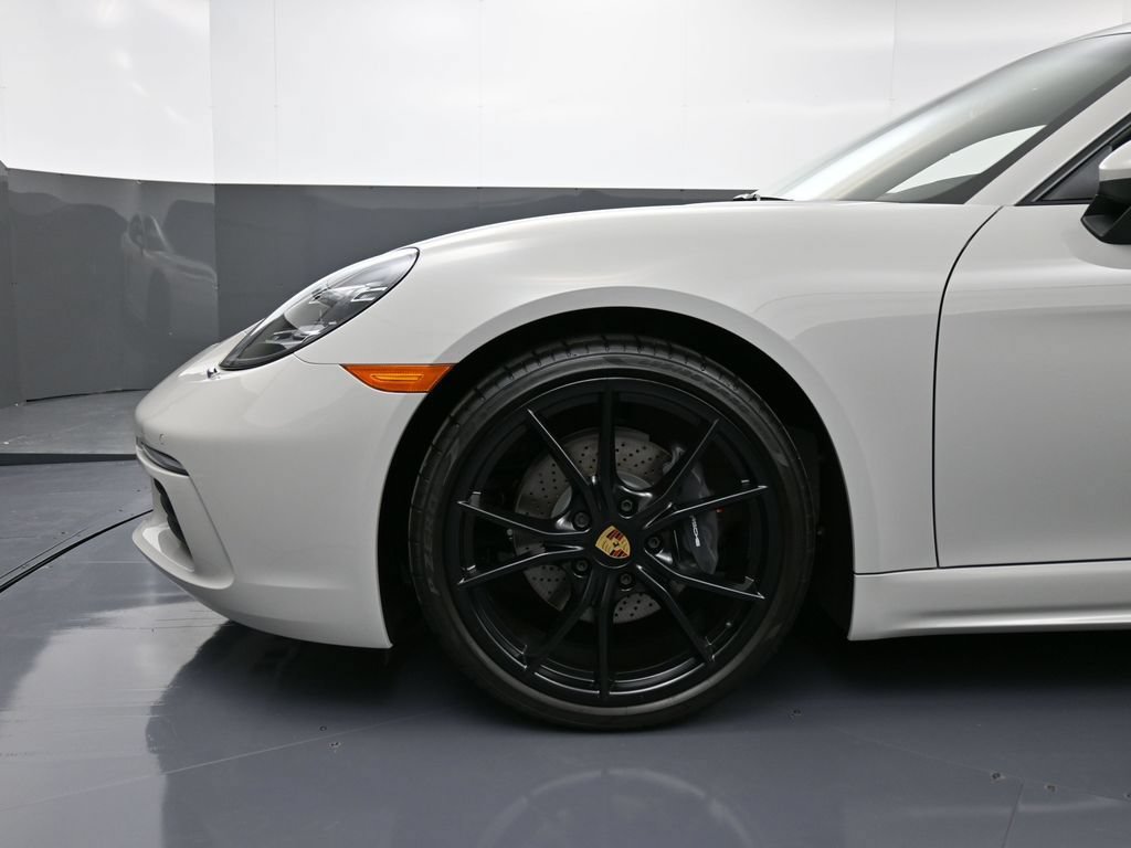 Certified 2024 Porsche 718 Cayman RWD image 12