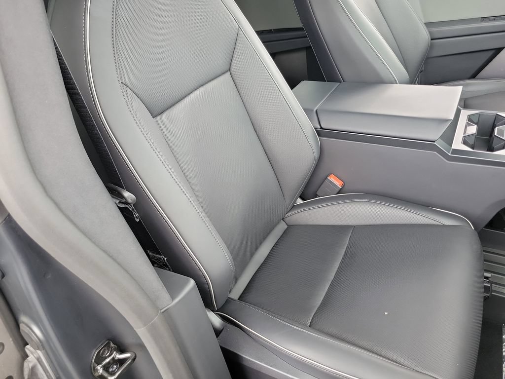 Used 2024 Tesla Cybertruck Cyberbeast AWD/4WD image 16