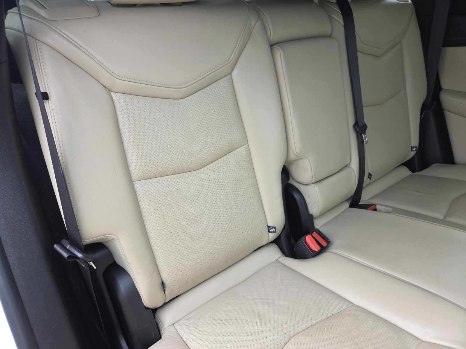 Used 2018 Cadillac XT5 Premium Luxury w/ Driver Assist Package image 26