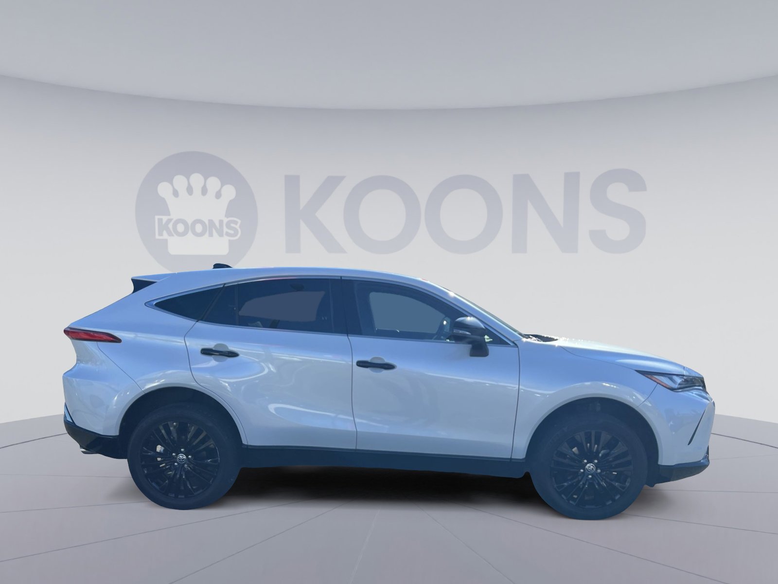 Used 2023 Toyota Venza Nightshade image 8