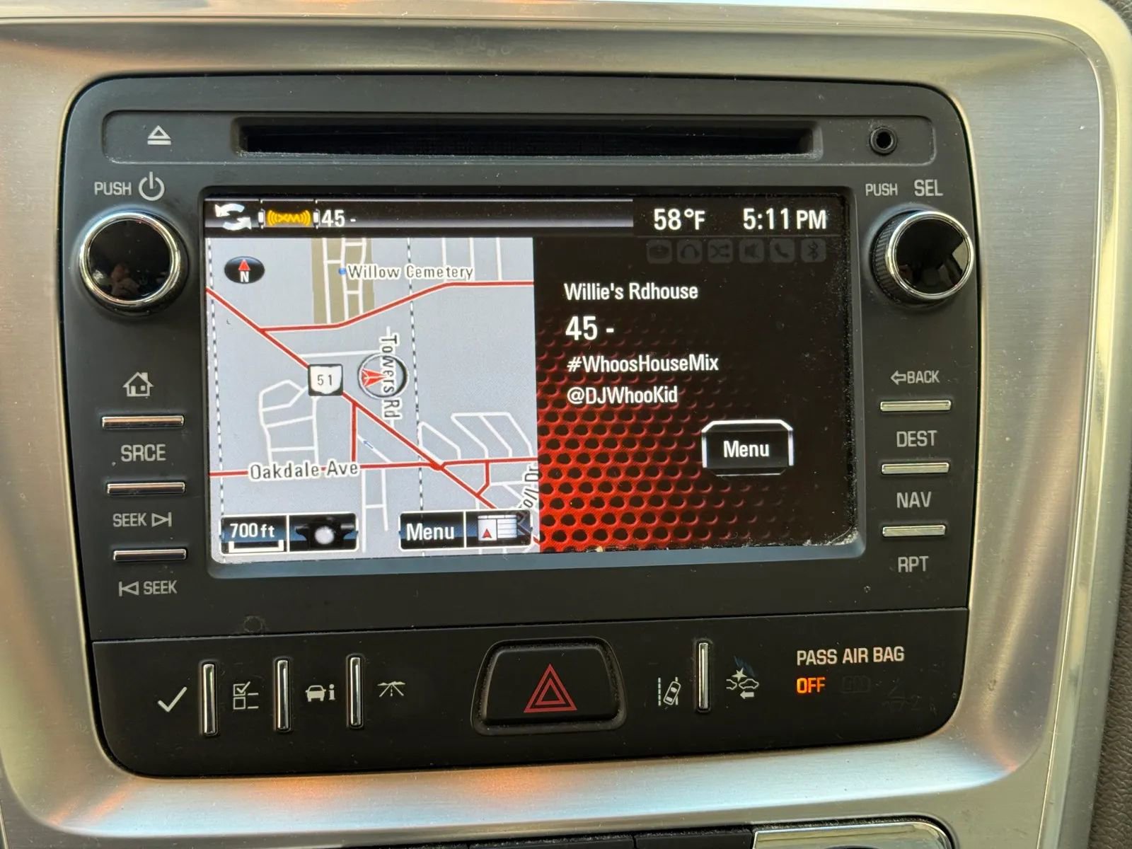 Used 2015 GMC Acadia SLT image 28