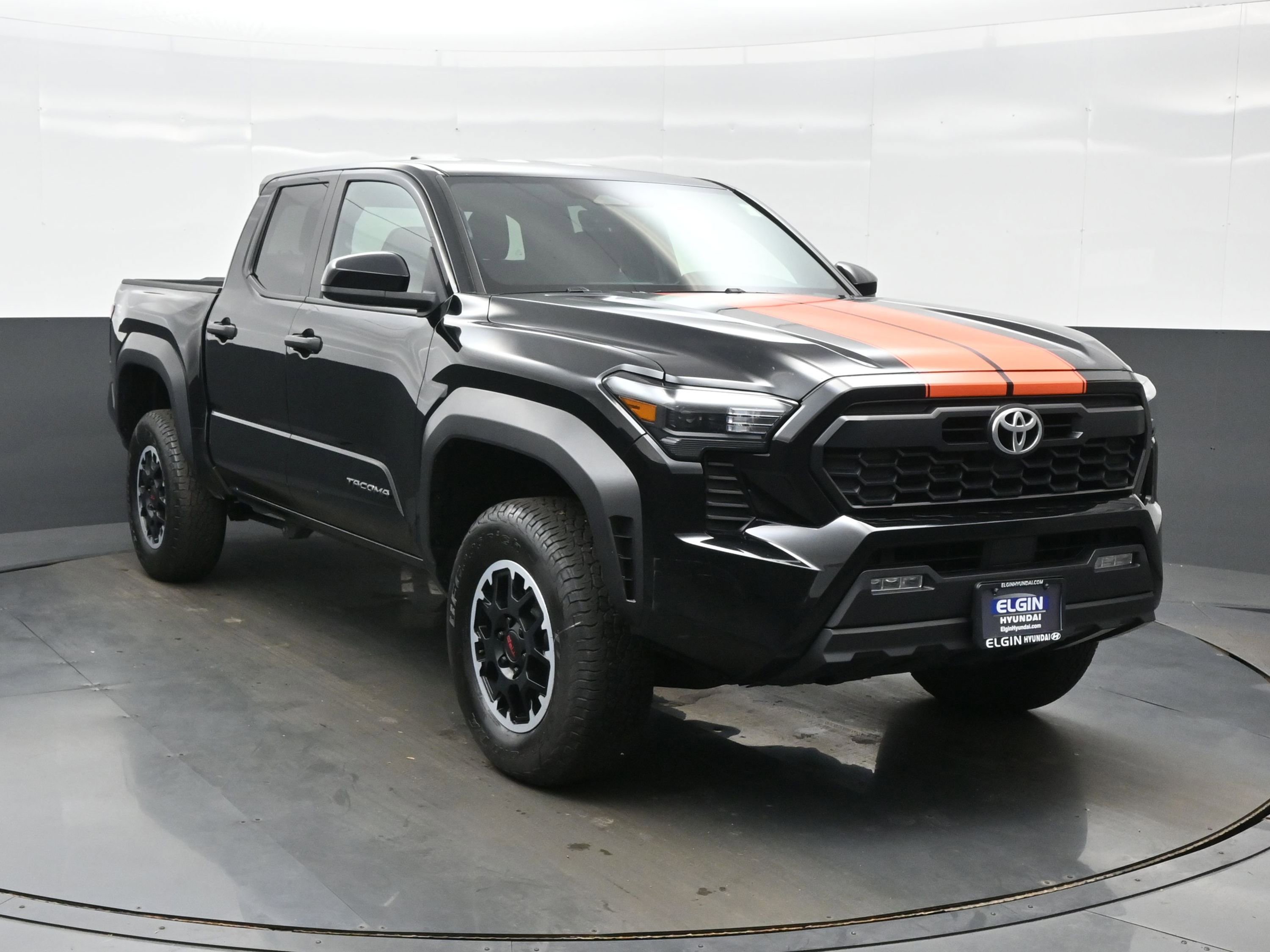 Used 2024 Toyota Tacoma TRD Off-Road AWD/4WD image 8