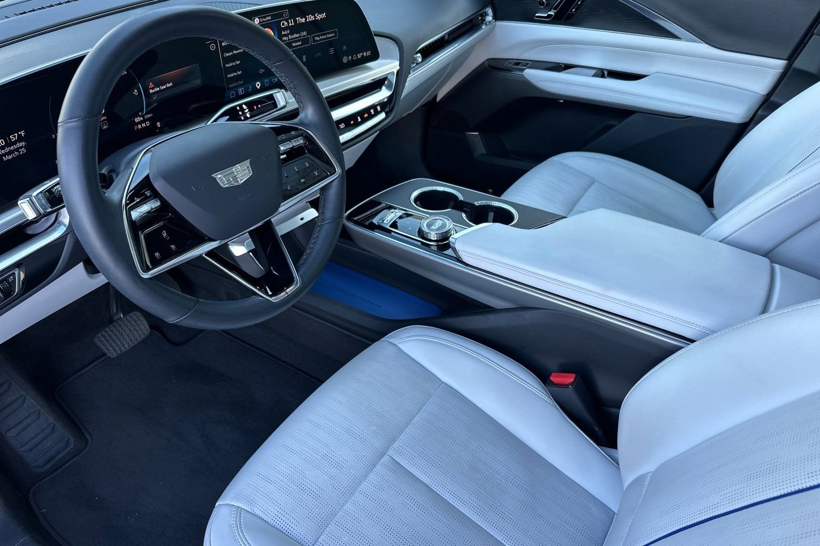 Certified 2024 Cadillac Lyriq Luxury image 10