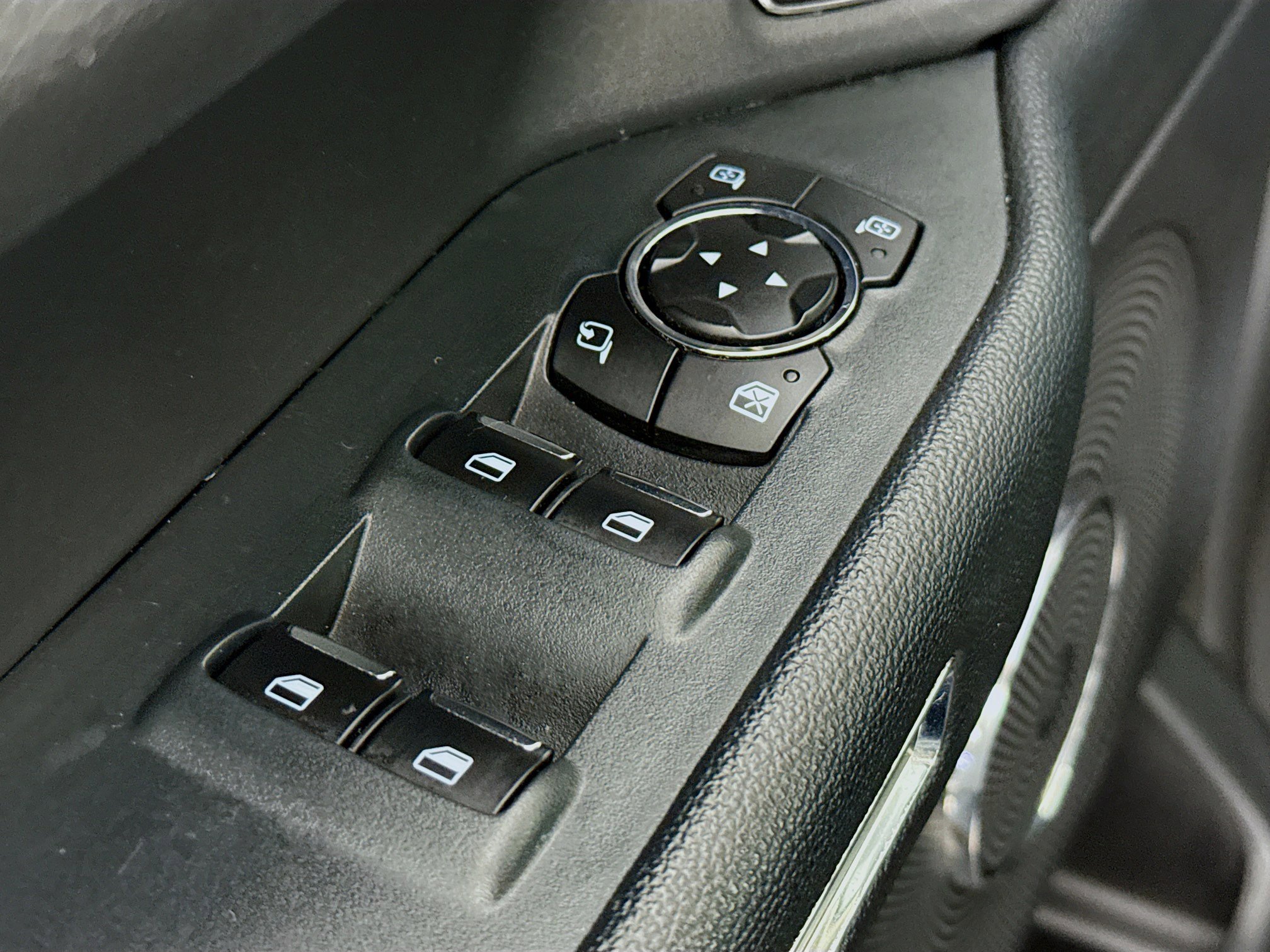 Used 2024 Ford Expedition XLT image 21