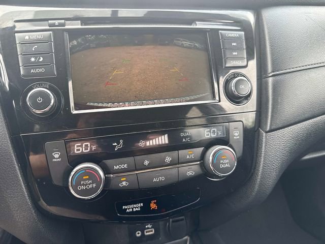 Used 2018 Nissan Rogue SV image 29