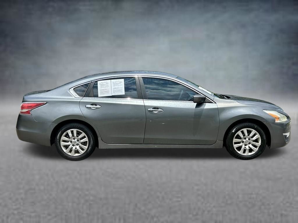 Used 2015 Nissan Altima 2.5 S FWD image 4