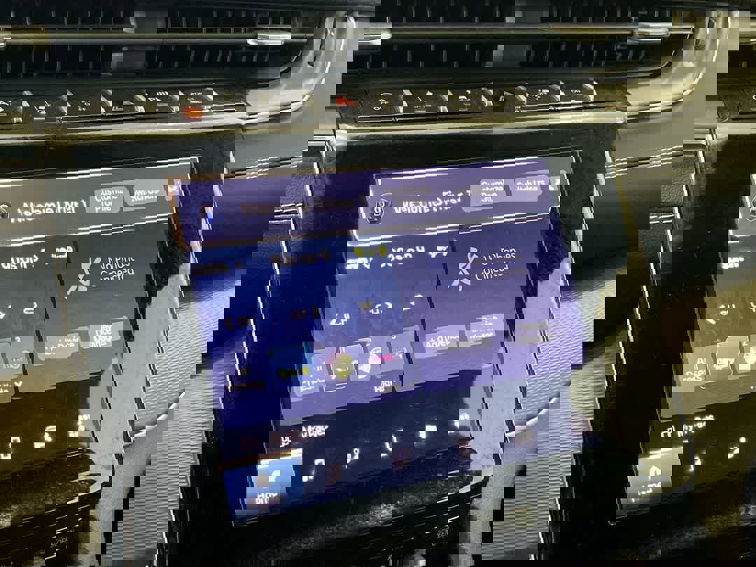 Used 2024 Jeep Grand Cherokee Altitude image 16