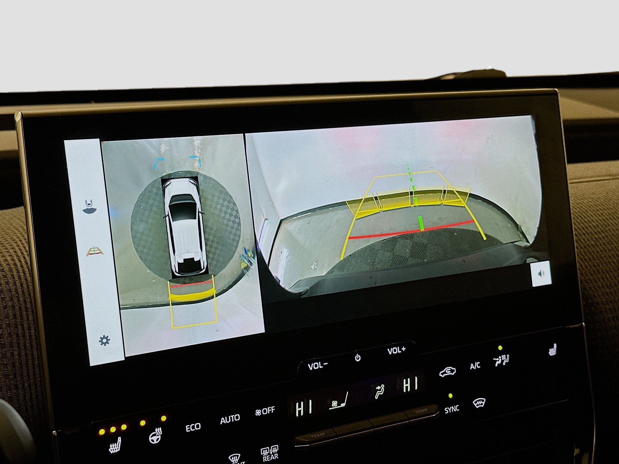 Used 2023 Subaru Solterra AWD image 23