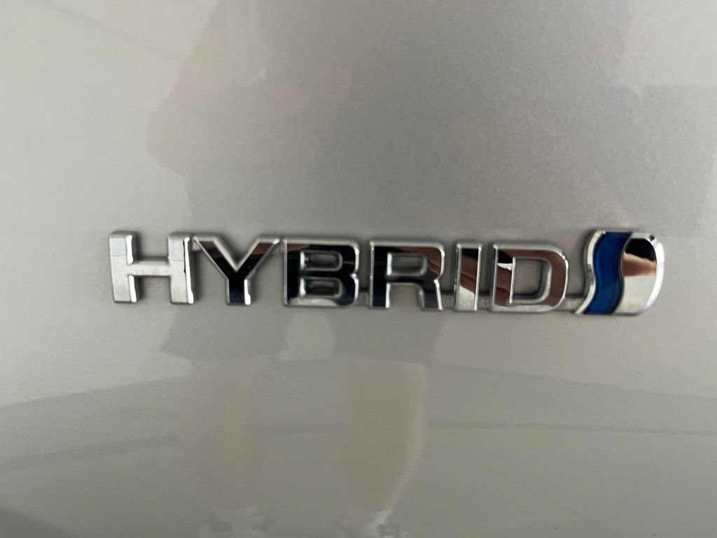 Used 2017 Toyota Prius Two w/ Prius Two Safety Plus Package FWD image 37
