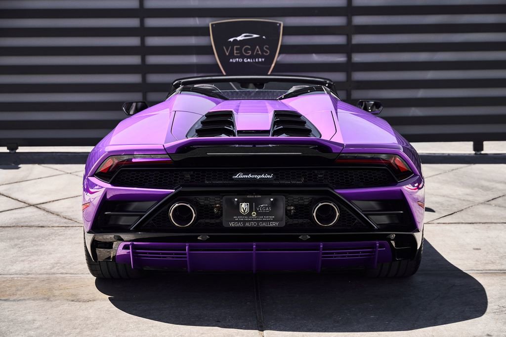 Used 2024 Lamborghini Huracan EVO image 23